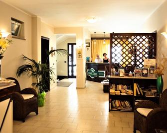 Hotel Marabel - Sant'Alessio Siculo - Lobby