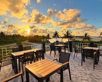 Manta Beach Retreat - Villingili