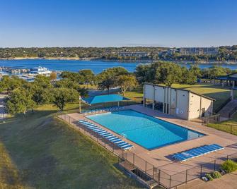 Cozy Waterfront/Amazing Views/\'Paradise Point\' in Point Venture! - Lakeway - Pool