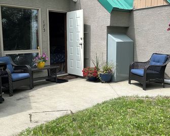 Ski, golf, hike or bike right outside your door if you like! - Kimberley - Terasa