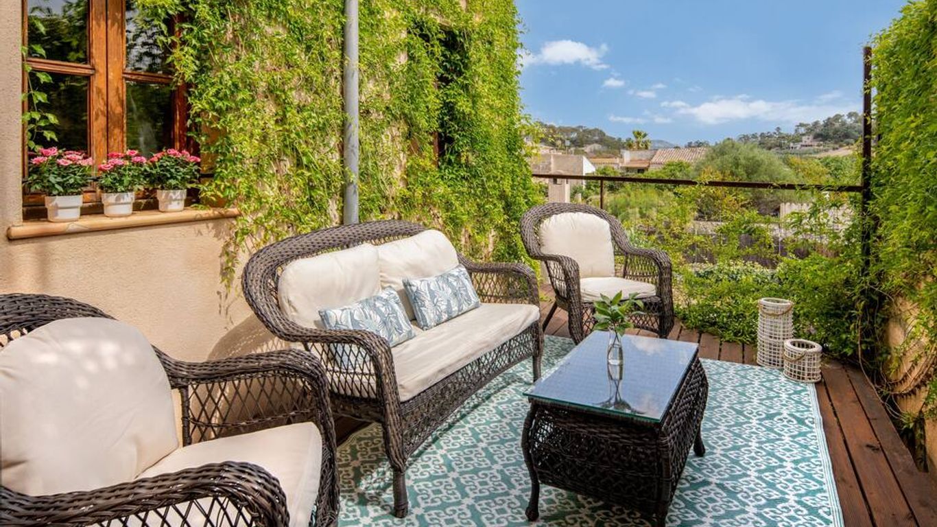 Can Joan Capo - Adults Only