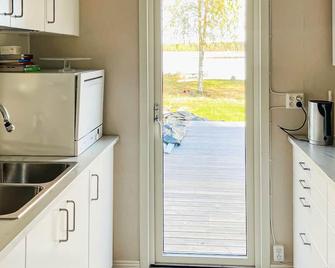 Pet friendly home in Rosvik with WiFi - Piteå - Kitchen