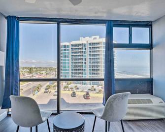 Beachfront Daytona Studio, Close to Parks! - Daytona Beach