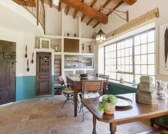 Private Villa with private pool, WIFI, A/C, TV, patio, pets allowed, panoramic view, parking - Penna in Teverina - Comedor