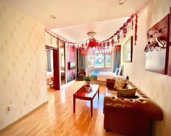 Greentree Alliance Hulunbeier Zhalantun Railway Station Hotel - Qiqihar