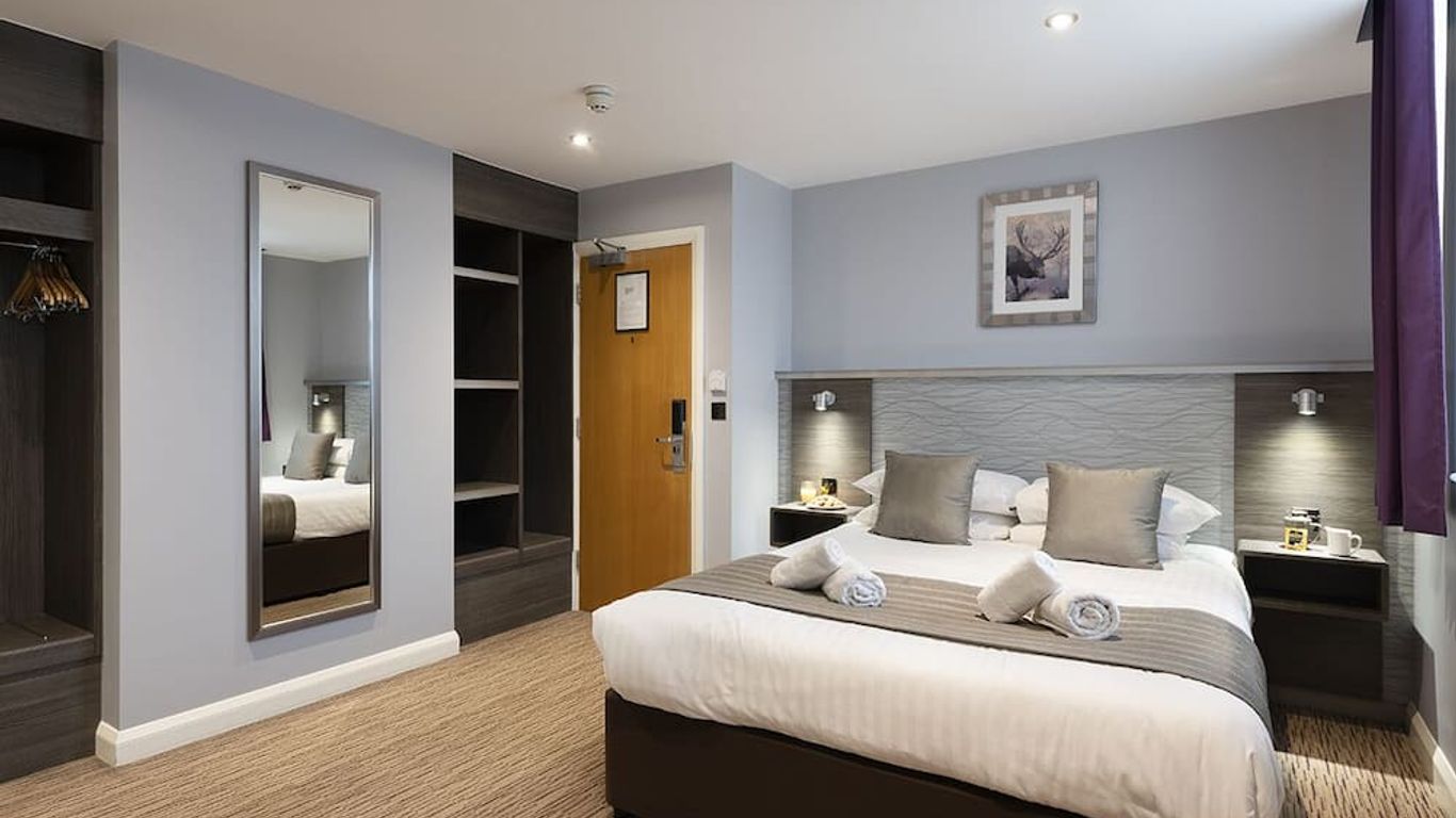 The Hog's Back Hotel & Spa Farnham