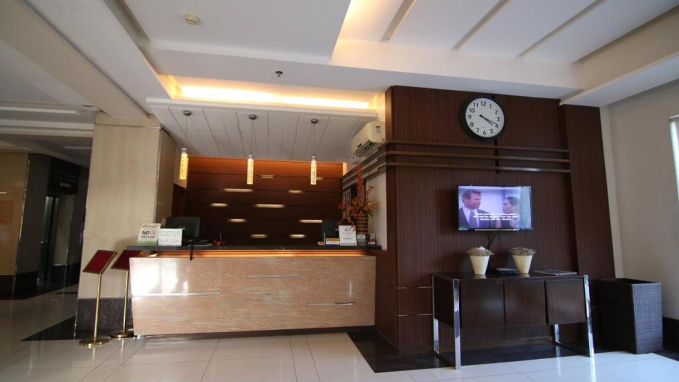 Smallville 21 Hotel