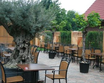 Landgasthaus Hotel Wolters - Kerken - Patio