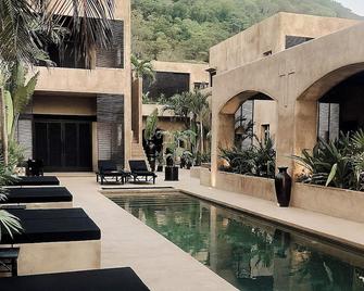 The Casa Saint George Hotel - Troncones - Pool