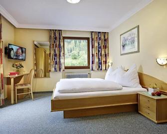 Hotel Garni Bergwelt - Санкт-Антон-ам-Арльберг - Спальня