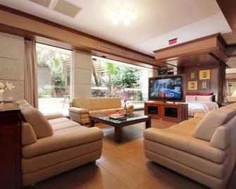 Q Motel - Tucheng District - Sala de estar