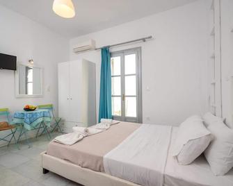 Luxury Naxos Apartment Deluxe Triple Studio 150M From St George Beach - Schoinousa - Camera da letto