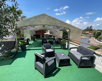 Hotel Ulysse Montpellier Centre - Montpellier - Binnenhof