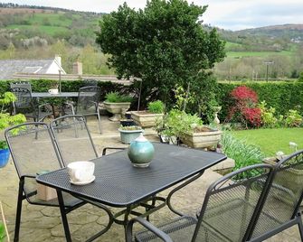 Cae y Rhedyn Annexe - Crickhowell - Patio