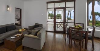 Tangerine Beach Hotel - Kalutara - Living room