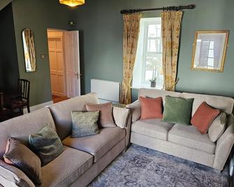 Tranquil Retreat overlooking The Rock of Cashel - Cashel - Living room