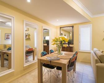 The Beach House at Bayside - Albany