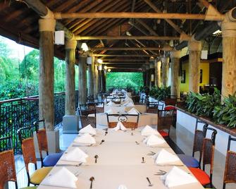 Hotel Campestre las Camelias - Montenegro - Restaurante