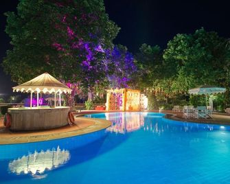 Clarks Khajuraho - Khajurāho - Pool