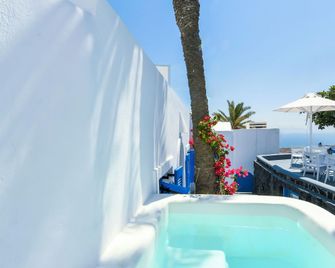 Kadia Traditional Residences - Firostefani - Pool
