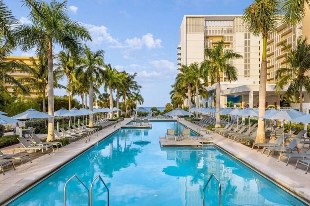 3/3 Crystal Shores Beachfront Resort & Spa,Hot Tub - Marco Island - Pool