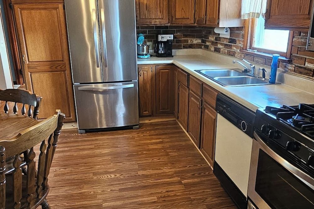 Smitty's Cozy Corner in Smethport, PA. Spaciously 4-bedroom home