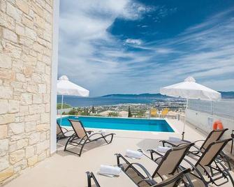 Holiday house Latsi for 1 - 6 persons with 3 bedrooms - Holiday house - Neo Chorio - Piscina