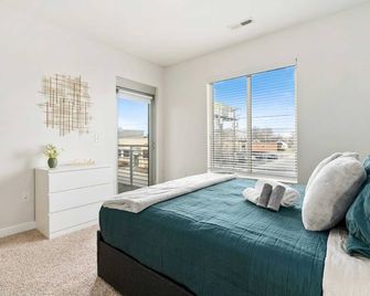 Luxury 2-Bed in Grandview - Columbus - Sypialnia