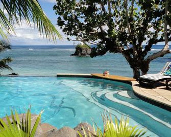 Seabreeze Resort Samoa - Exclusively for adults - A‘ufaga - Piscina