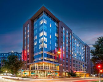 Hampton Inn & Suites Madison/Downtown - מדיסון - בניין