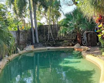 Cooktown Motel - Cooktown - Piscina