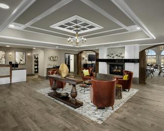 Homewood Suites By Hilton At The Waterfront - Wichita - Lobby