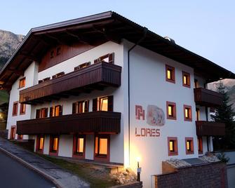 Apartments Lores - Selva di Val Gardena - Budova