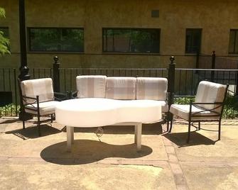 Domus Selecta La Figuerola Resort And Spa - Vandellós y Hospitalet del Infante - Patio