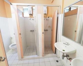 Khaosan Green House Hotel - Bangkok - Bathroom