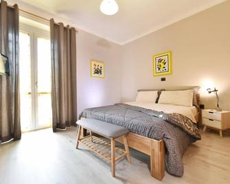 Accommodation a stone's throw from the historic center and ski resort of Pila - Aosta - Schlafzimmer