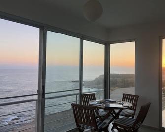 Air-conditioned Apartment As Close To The Sea As You Can Get - Akanthoú - Balcon