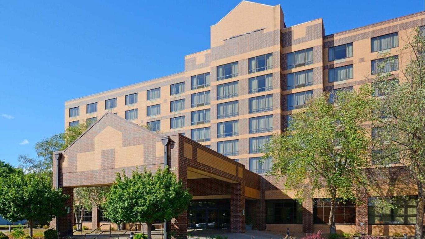 Courtyard by Marriott Bloomington by Mall of America