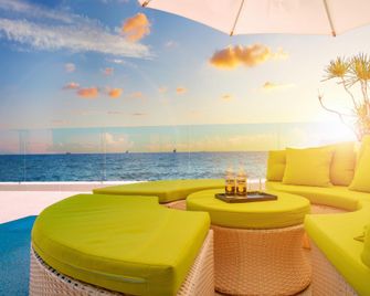 A leisurely, all-sea-view guesthouse (Tianya Haijiao Branch) - Sanya - Bedroom