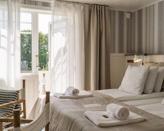 Naya Retreat & Hotell - Mörbylånga - Schlafzimmer