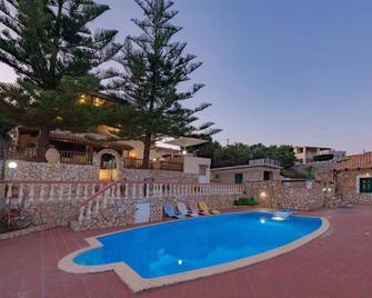 Kefalonian 360- Sunrise - Metaxata - Pool