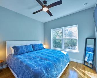 Crane's Landing: Riverfront Property w/ Private Dock - Old Town - Bedroom