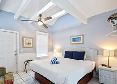 Colors On White - Key West - Bedroom