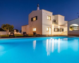 Luxury Villa with Heatable Pool and BBQ - Lagoa - Piscine