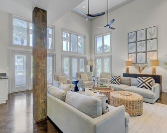 Sandwedge 7 by Wild Dunes, Luxury Home with Resort Amenity Access - Isle of Palms - Living room