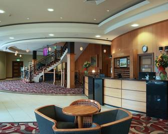 Armagh City Hotel - Armagh - Front desk