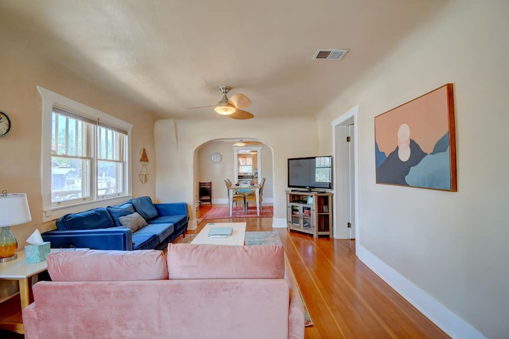 11 Min Walk To Old Town, Pets+yard, Remote Workers, 3 Bd+2ba - Alburquerque - Sala de estar
