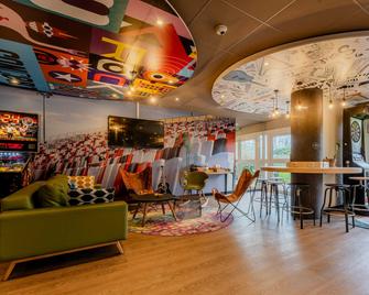 B&B HOTEL Lille Villeneuve d'Ascq Grand Stade - Villeneuve-d'Ascq - Lounge