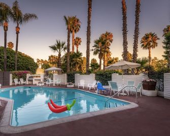 Hotel Pepper Tree Boutique Kitchen Studios - Anaheim - Άναχαϊμ - Πισίνα