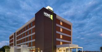 Home2 Suites by Hilton Charlotte Airport - Charlotte